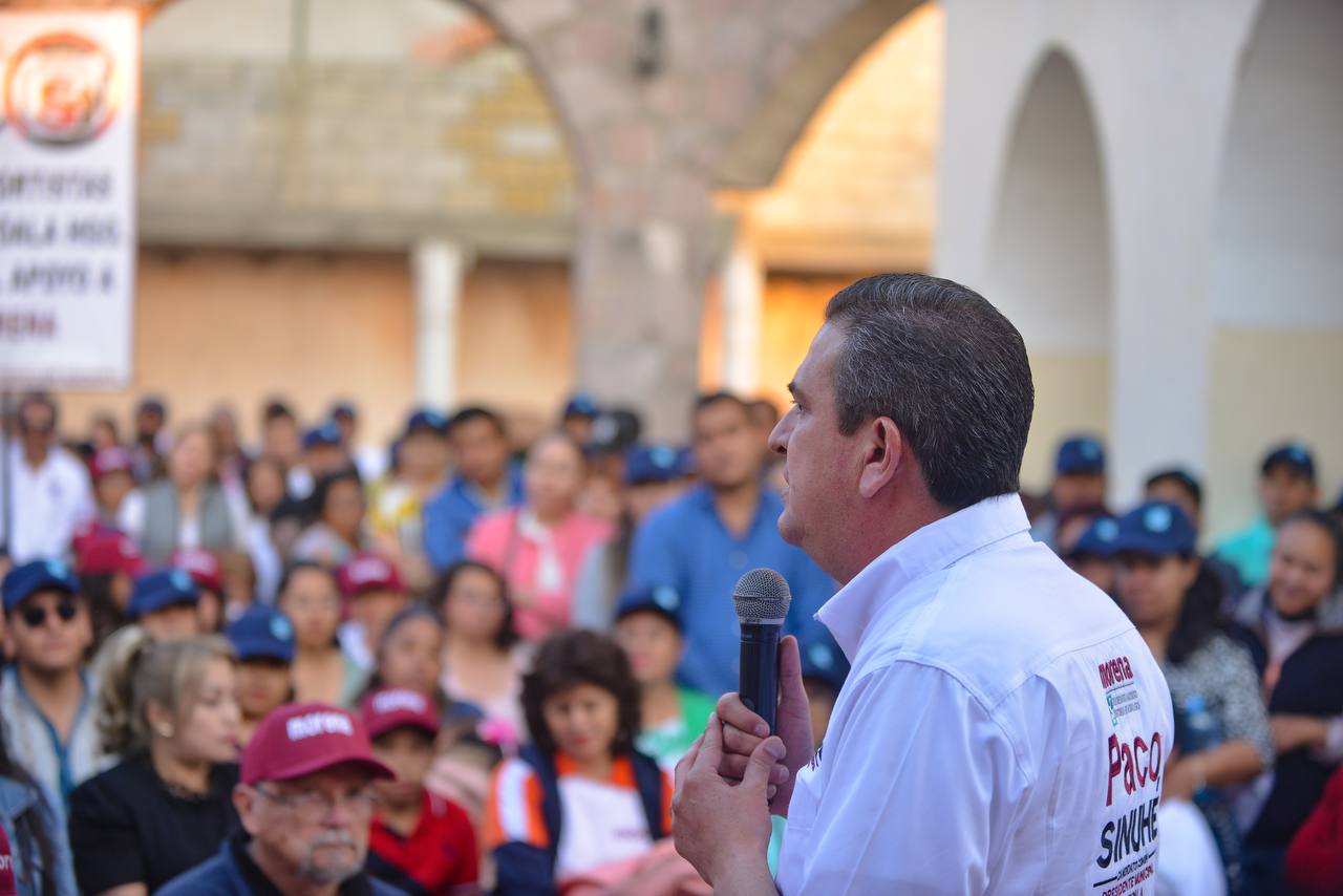 Paco Sinuhé reúne a cientos de ciudadanos en su visita a Santiago Tepeyahualco